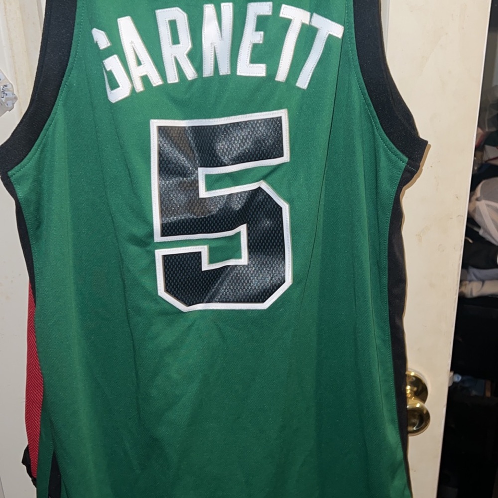 Kevin Garnett Jersey size Medium